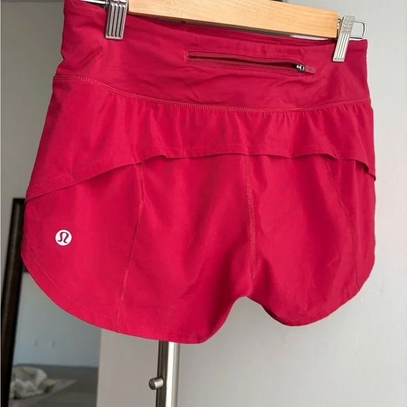 Lululemon speed up red shorts 2 inch inseam size 4 - Picture 2 of 3